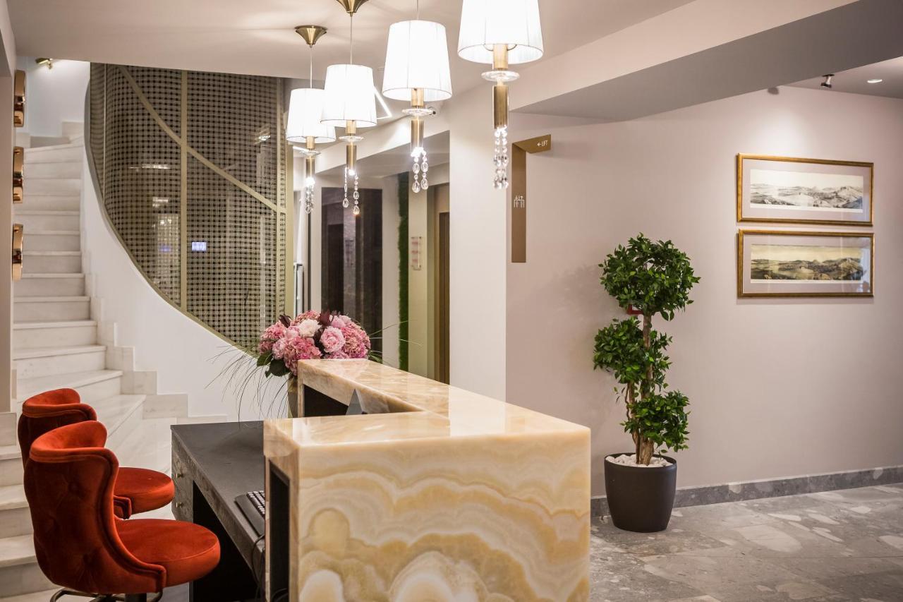 Royalty Hotel Athene Buitenkant foto