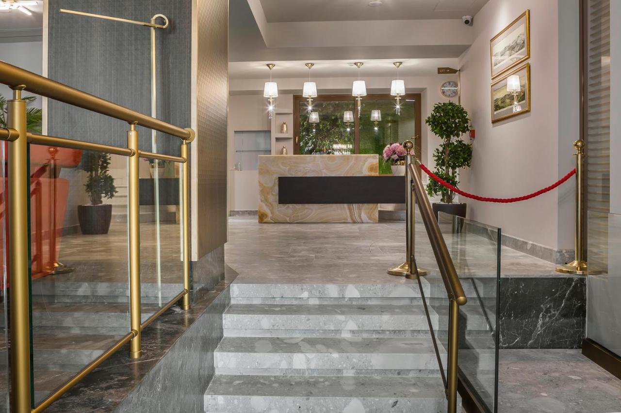 Royalty Hotel Athene Buitenkant foto
