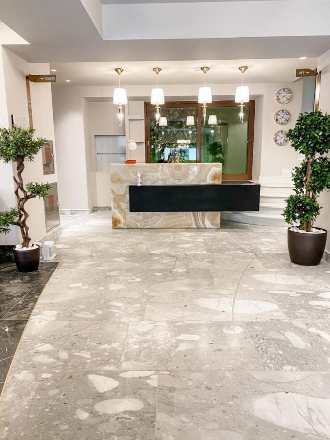 Royalty Hotel Athene Buitenkant foto