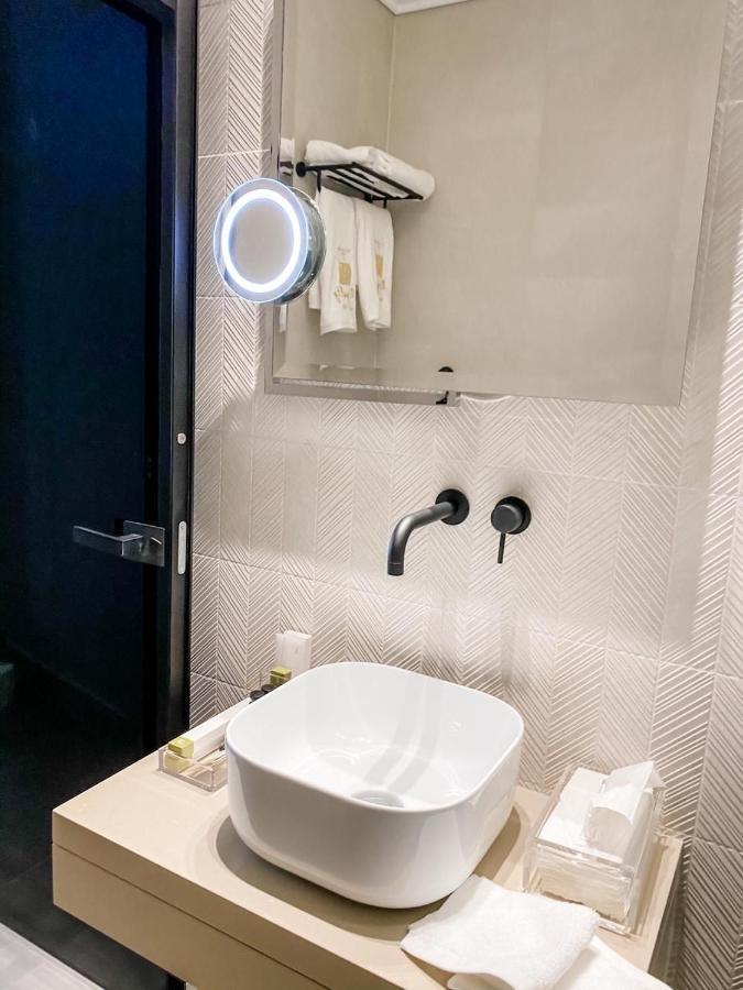 Royalty Hotel Athene Buitenkant foto