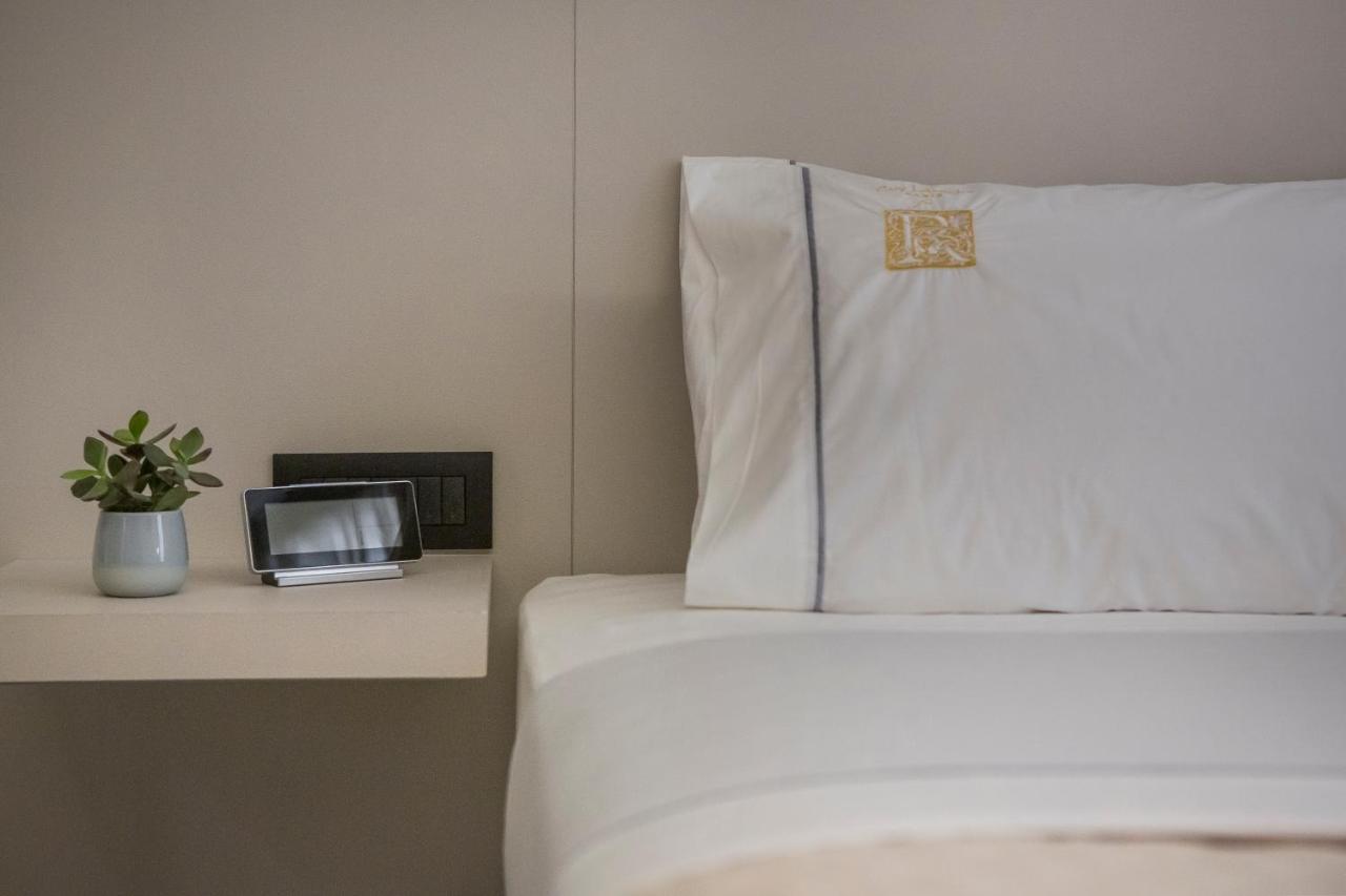 Royalty Hotel Athene Buitenkant foto