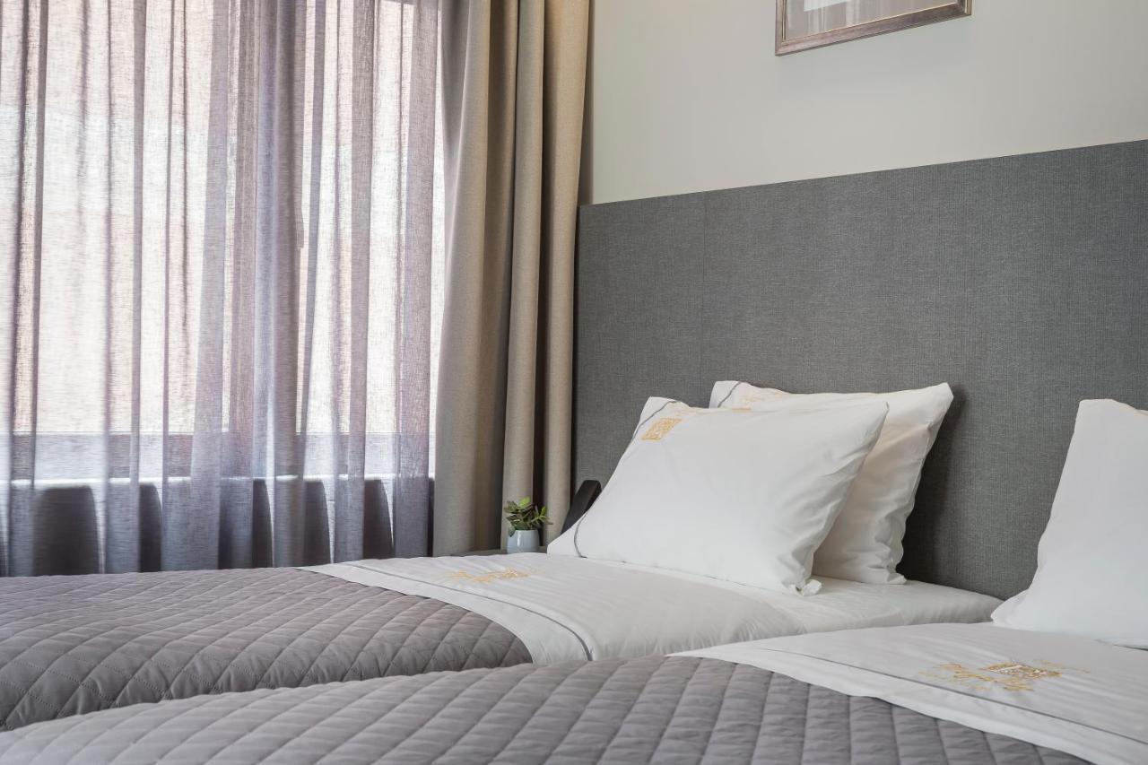 Royalty Hotel Athene Buitenkant foto