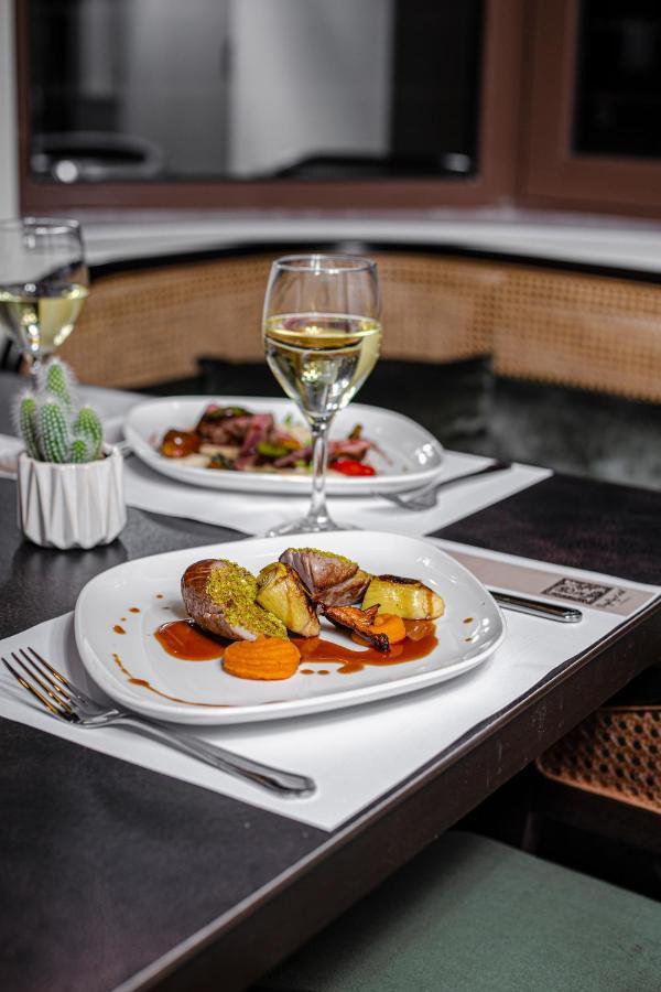 Royalty Hotel Athene Buitenkant foto